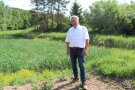 Hans Henninger, Bürgermeister in Flachslanden, ist froh nach einem verheerenden Hochwasser in der Marktgemeinde auf das Förderprogramm „boden:ständig“ gestoßen zu sein. 